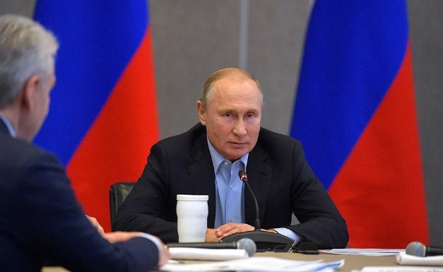 Путин публично признался в нищете Крыма: Цимбалюк обратил внимание на интересный нюанс в выступлении главы РФ