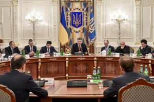 Порошенко утвердил план строительства фортификационных сооружений