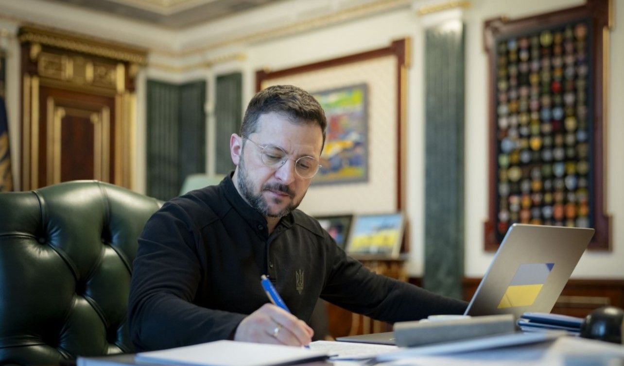 Зеленський: "Сьогодні Україна, як ніколи за три роки війни, близька до миру"
