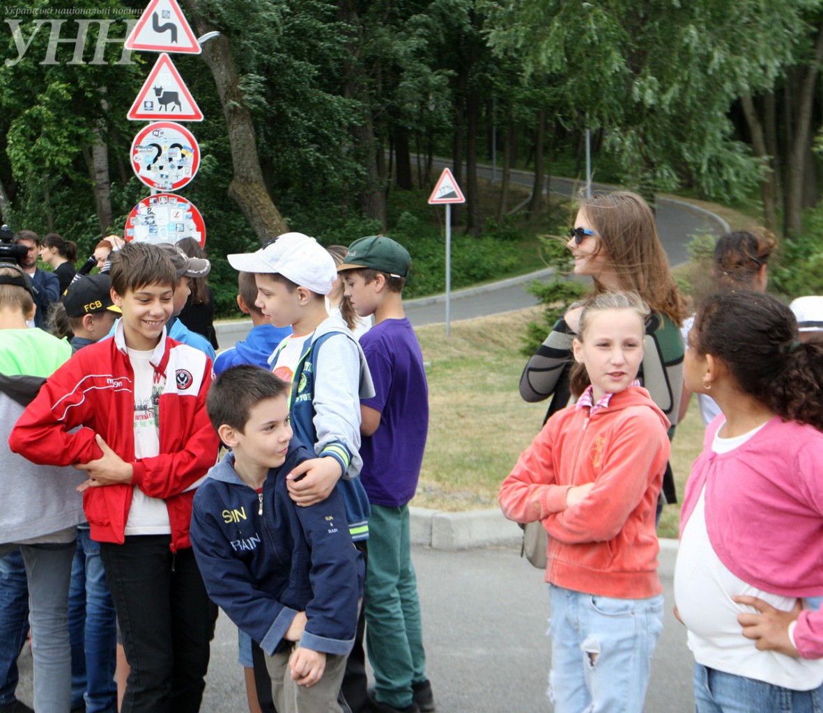 В бывшей резиденции Януковича "Межигорье" открыли детский лагерь