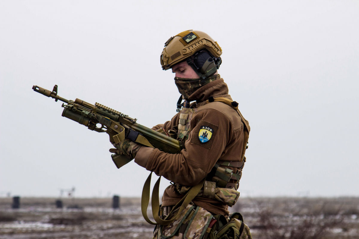 "Страшно, хе*ачим даже по мирным", - в Сети показали скрин телефона российского солдата
