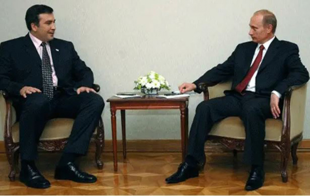 Саакашвили раскрыл детали встречи тет-а-тет с Путиным: "Вонзил ногти в колено и пригрозил"