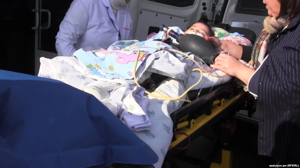 ​Состояние раненого в Гюмри Сережи Аветисяна остается стабильно тяжелым