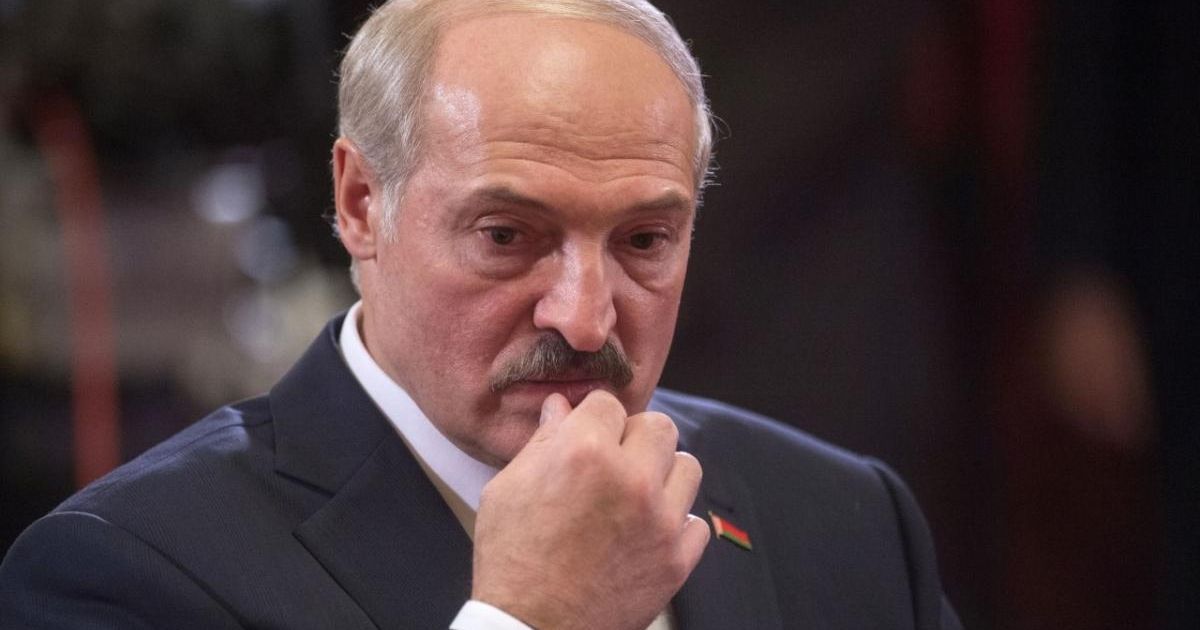 Разведка Великобритании поймала Лукашенко на попытке выйти сухим из воды после вторжения России в Украину