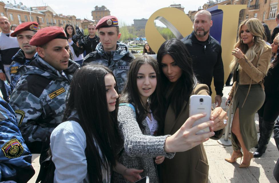 Ким Кардашьян в Армении. Фото
