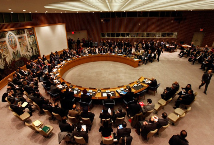 ​“Последняя попытка решить ситуацию миром”: эксперты указали на принципиальное различие резолюций США и РФ по химатаке Думы