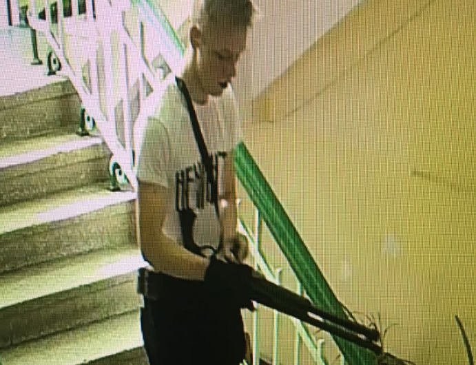 Росляков, убивший 18 человек в Керчи, был анархистом, поддерживающим "Новороссию", - кадры