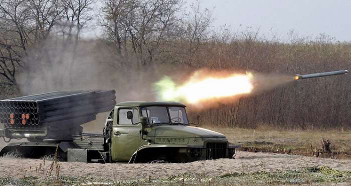 Боевики начали массированный обстрел из Градов в районе Дебальцево, - СМИ