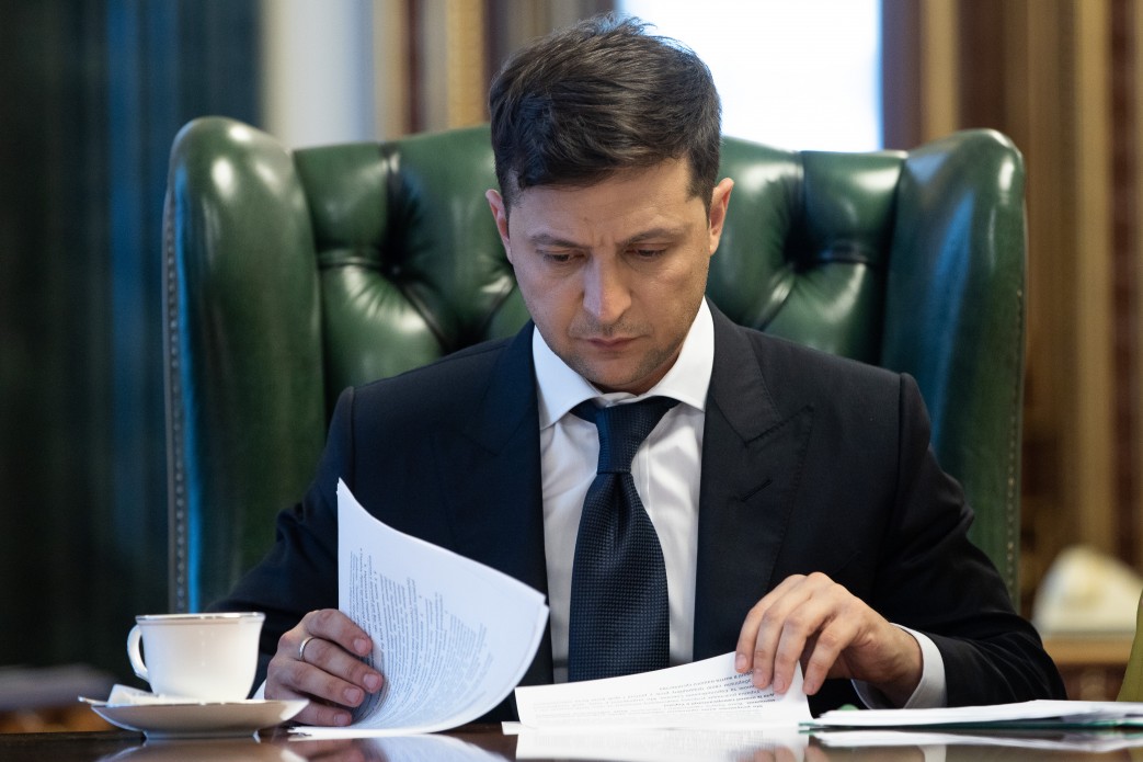 Зеленский отменил штрафы, которыми налоговики 26 лет "кошмарили" бизнес: подробности