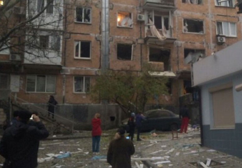 Мощный взрыв в оккупированном Донецке: несовершеннолетняя пострадавшая находится на грани, среди раненых еще двое детей,- кадры