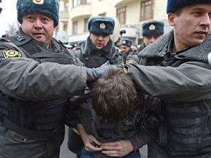Число задержанных на лекции о Майдане в Москве выросло до двух десятков человек