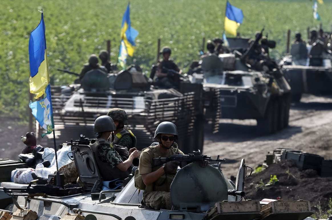 "Уверен, скоро флаг Украины будет поднят над всеми городами Донбасса", - сильные слова Порошенко жителям ОРДЛО