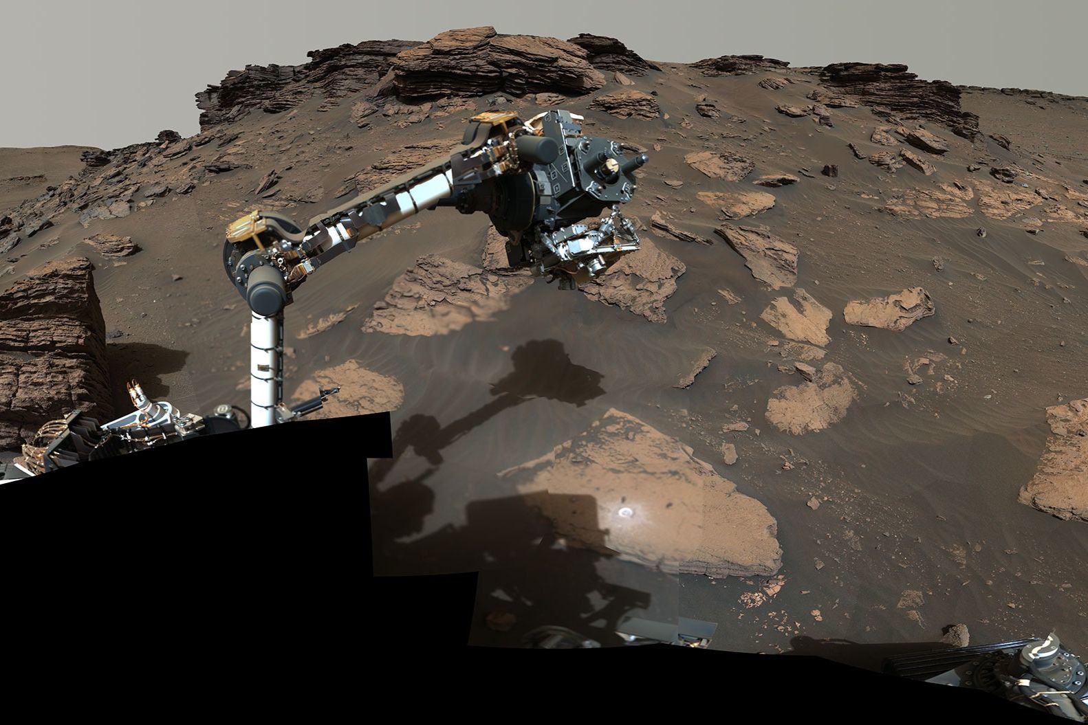 ​Марсоход NASA нашел следы существования большой реки на Красной планете – Reuters