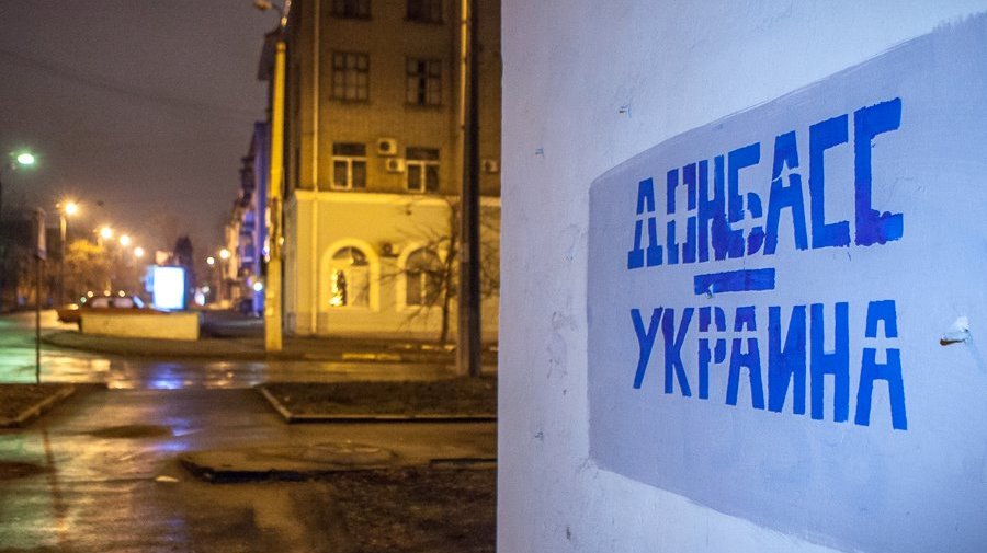 "Особый статус" Донбасса: только 15,6% народных депутатов поддерживают идею о проведении выборов на востоке Украины