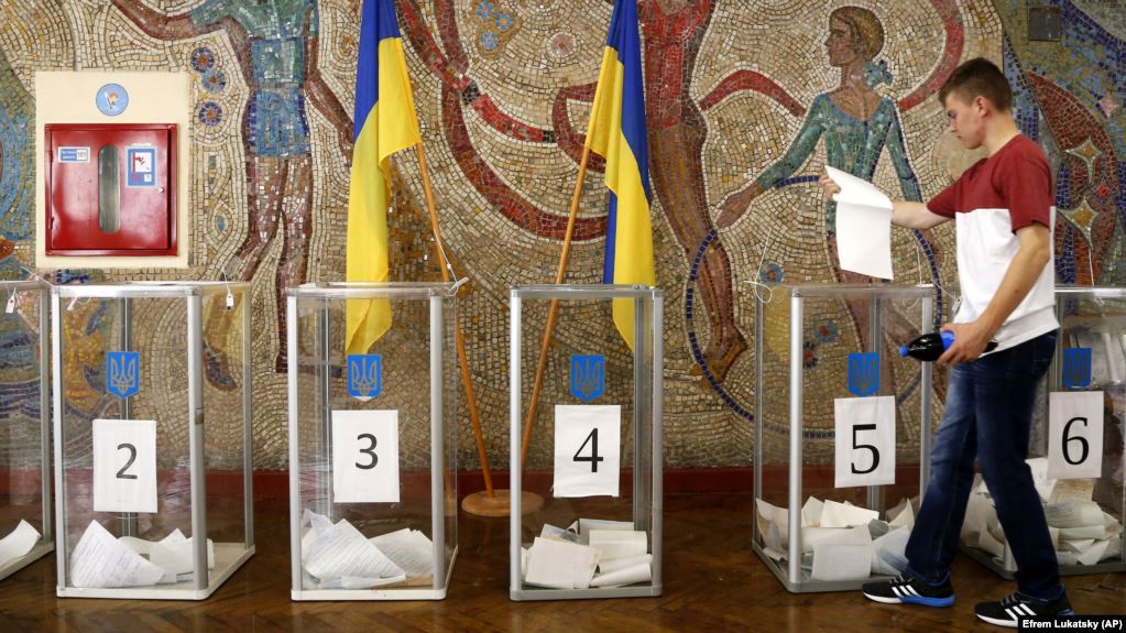 Выборы в ВР: некоторые регионы установили "антирекорд" по явке – какие области неприятно удивили