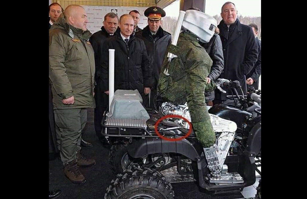 Фото Путина взорвало соцсети: презентация новейшего российского робота обернулась крупным провалом перед СМИ