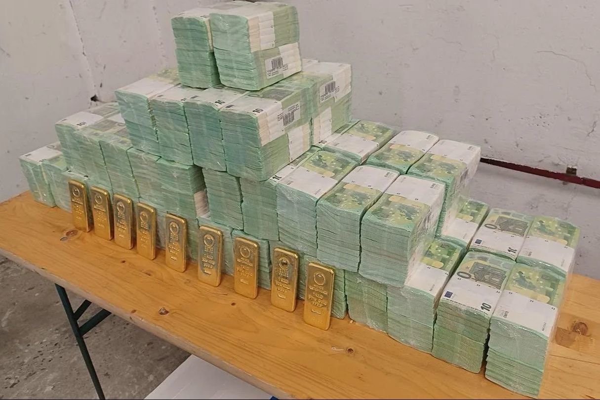 ​История с “Ощадбанком” в Венгрии закончена: все обвинения с украинских инкассаторов сняты