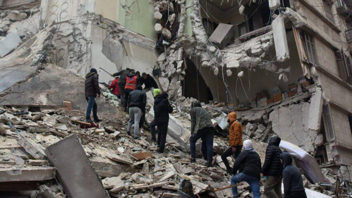 "Мало... Хотелось бы миллионов 56", - реакция россиян на унесшие тысячи жизней землетрясение в Турции