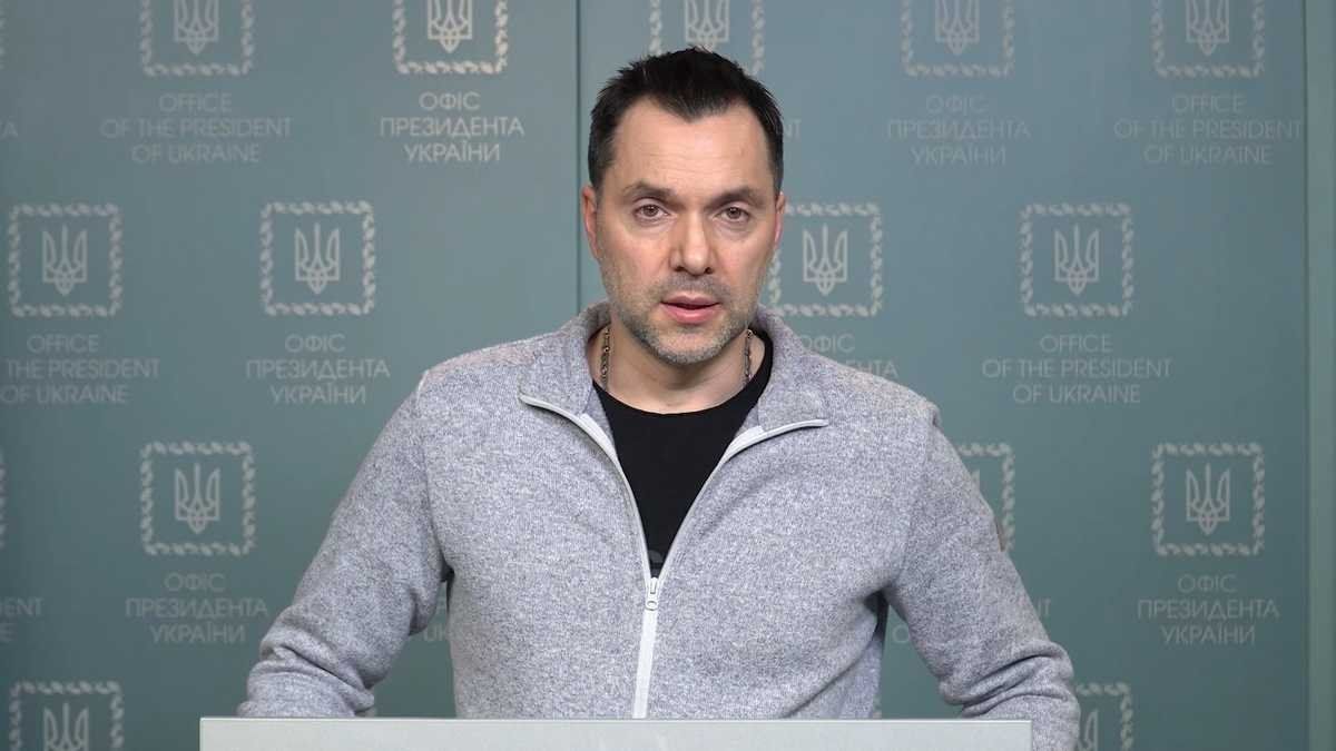 Арестович сообщил о проигрыше Путина: "Угроза утраты Мариуполя отступила"