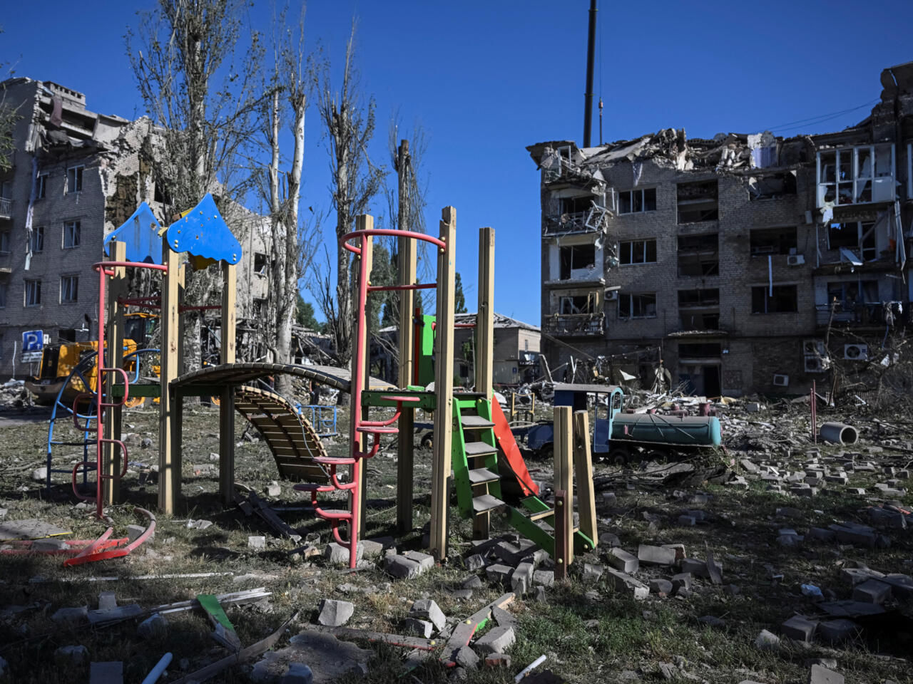 Діти війни: "Помститися, хто випустив ракету", – історія українського хлопчика, у якого РФ вбила всю сім'ю