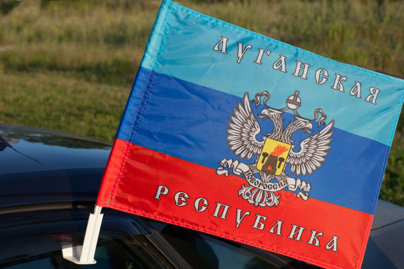 В центре оккупированного Луганска расстреляли российского контрактника: появились подробности убийства, которому местные "милиционеры" придумали "нелепую отмазку", - кадры