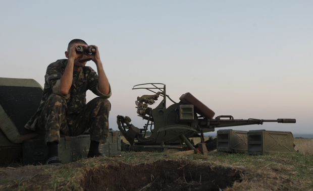 Ночь в АТО: обстрел зажигательными минами Песок и бои под Донецком