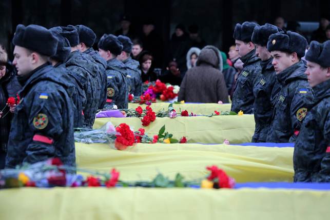 СМИ: в Днепропетровске похоронили еще 10 неизвестных бойцов АТО