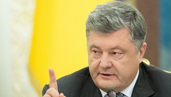 Порошенко экстренно обратился к гражданам Украины в связи с "российской паспортизацией" жителей оккупированного Донбасса – кадры