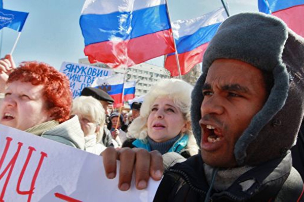 В "ДНР" собирают принудительные митинги по случаю выборов президента в Украине - планы Москвы проясняются