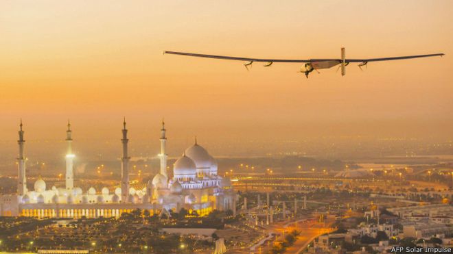 В Абу-Даби самолет на солнечных батареях готовится установить мировой рекорд