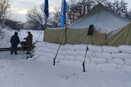Блокада ОРДЛО: ветераны АТО заблокировали ж/д станцию в Луганской области, которая находится в нескольких километрах от линии пересечения