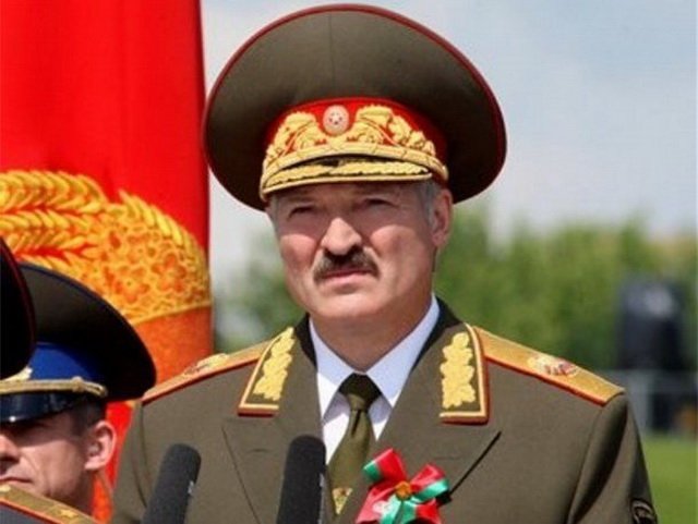 ​Лукашенко: в Донбассе воюют тысячи военных специалистов из РФ