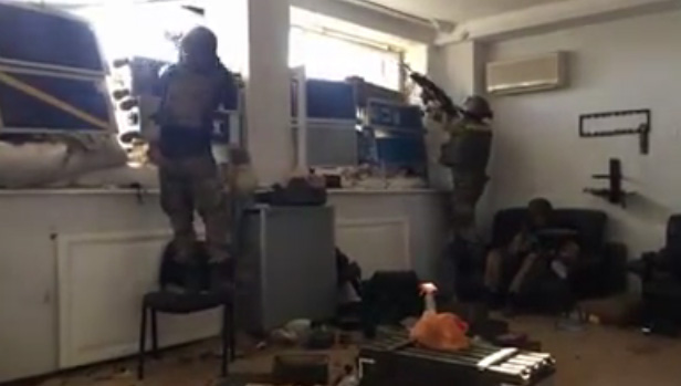 ​«Ще не вмерла Украины ни слава, ни воля»: украинские киборги показали, как удерживают аэропорт Донецка