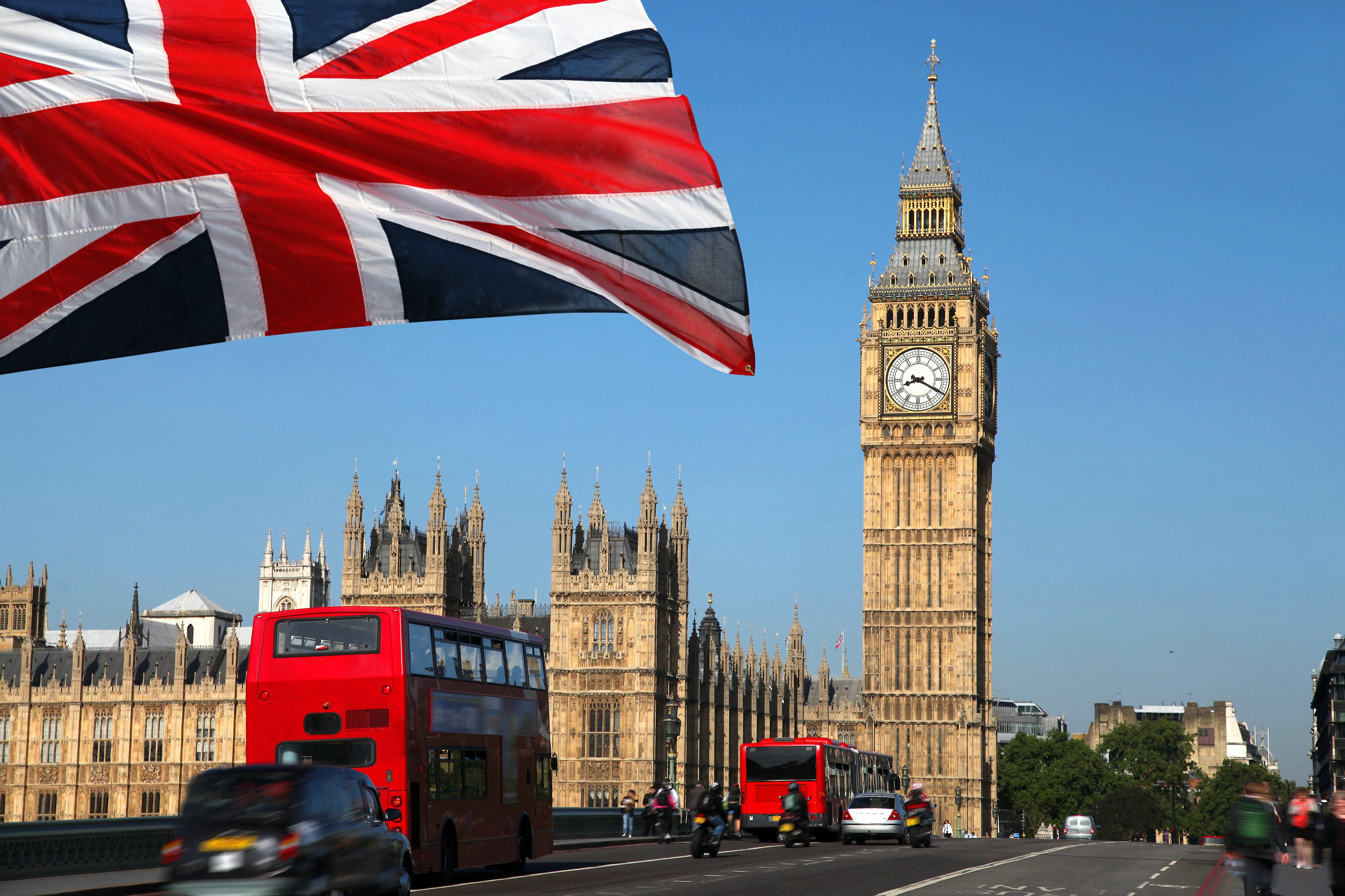 СМИ: в Британии несмотря на правила ЕС решили возобновить проверку паспортов при выезде за рубеж