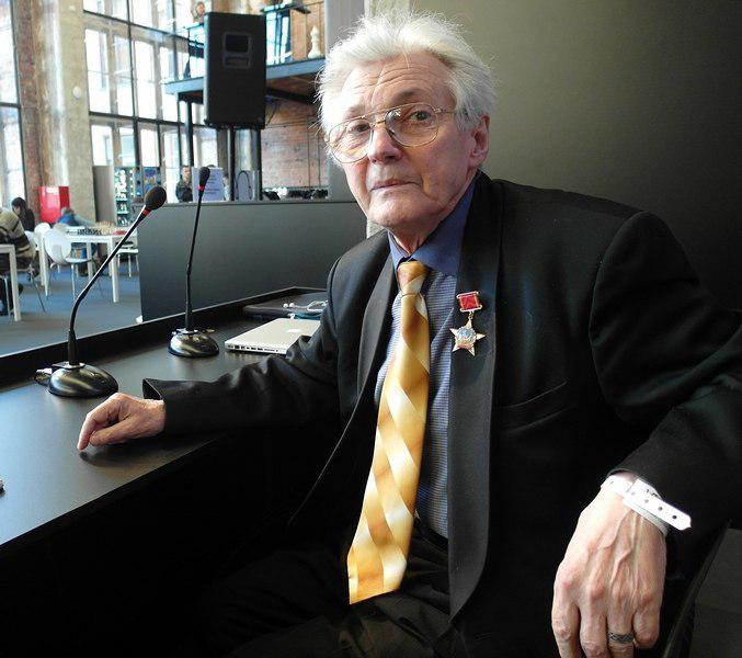 Ученые РФ замерзают насмерть на улицах: в Москве умер известный математик и член ФИДЕ Эдуард Дубов - СМИ