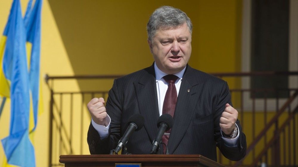 Политолог рассказал о достижениях Порошенко: "Путешествия больше не роскошь для украинцев"