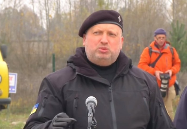 "Простите, будем расстреливать", - Турчинов прокомментировал "сотрудничество" украинского ОПК с агрессором - кадры