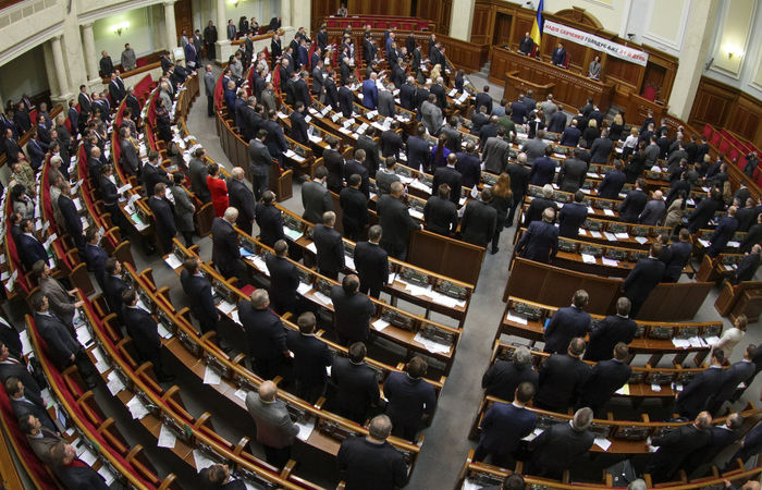 Рада запретит украинцам досрочно забирать вклады из банков