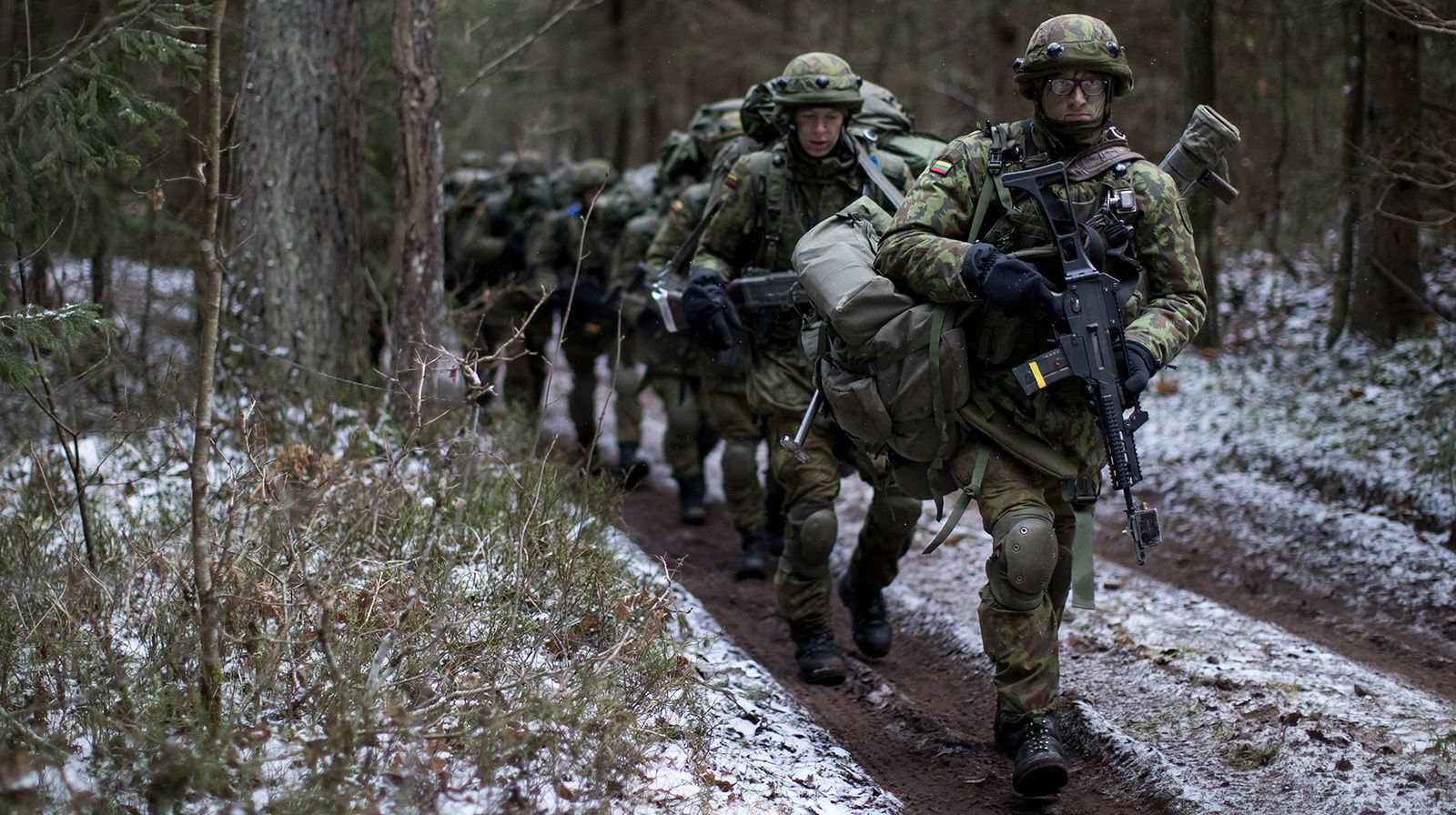 Друга країна НАТО після Канади заявила про готовність відправити військових на допомогу Україні – ЗМІ