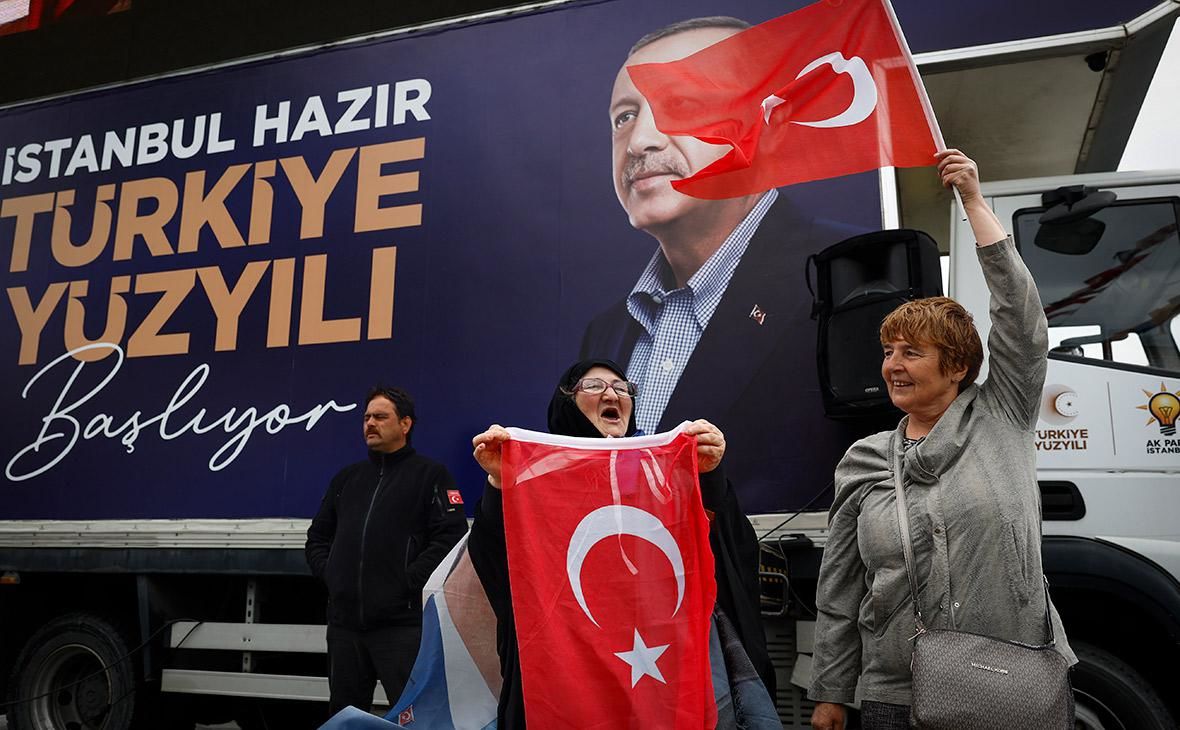 ​Эрдоган VS Кылычдароглу: разрыв сокращается, ЦИК Турции вскрыл 63% урн для голосования
