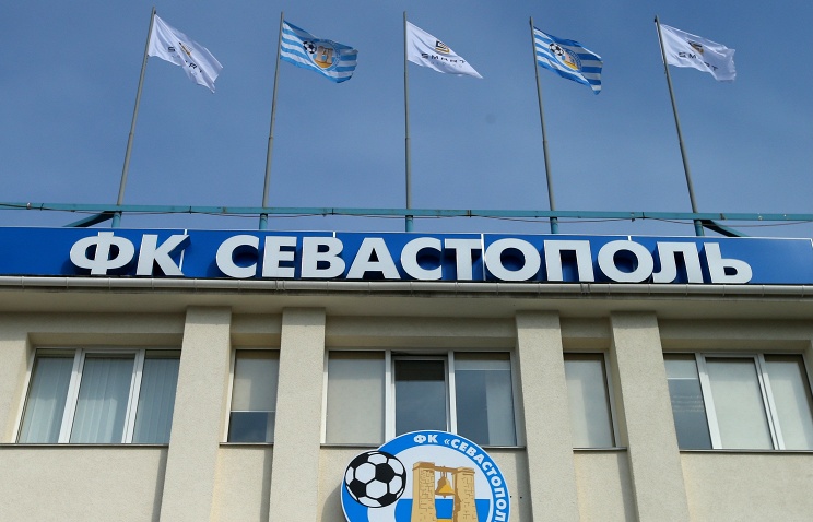 УЕФА: Крымским клубам запрещено выступать в российских соревнованиях