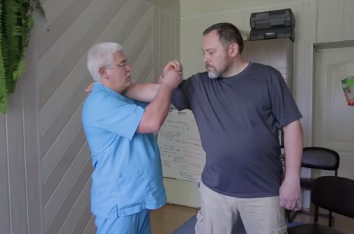 Врачи Донецкой областной травматологии разместили инструкцию для жителей Донбасса