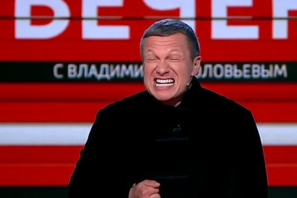 Обморок в прямом эфире: гость шоу у Соловьева не выдержал "накала страстей"