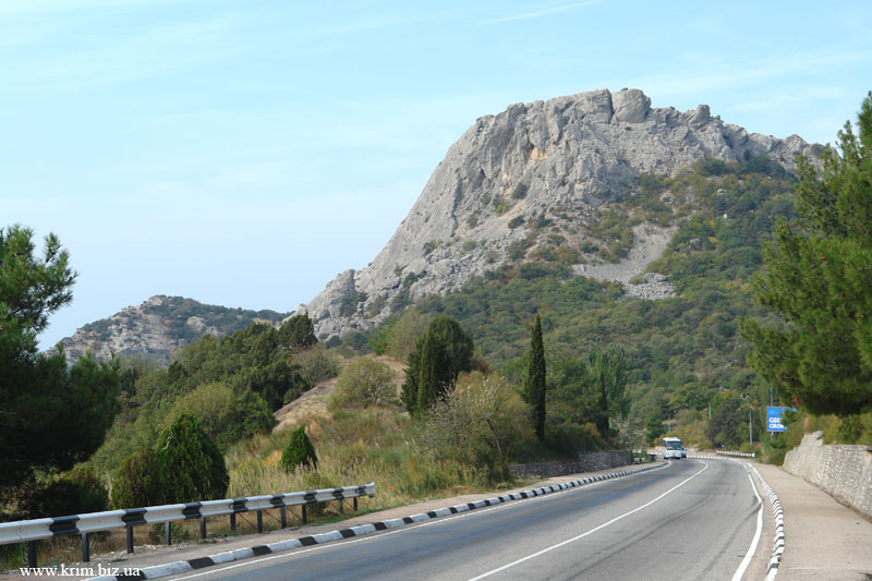 Российские СМИ озвучили цели мнимых украинских "диверсантов": они хотели взорвать крымский асфальт 