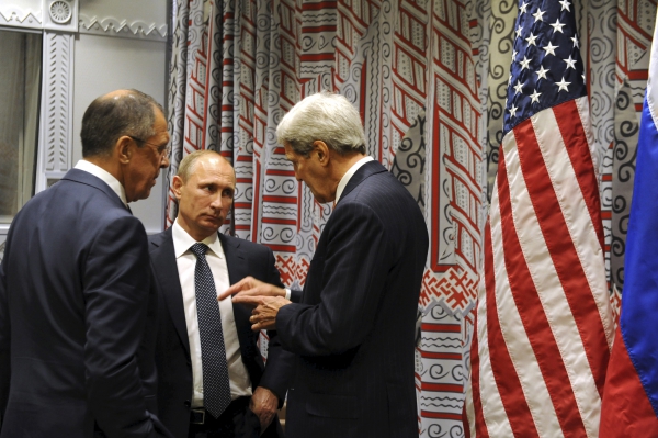 Визит Джона Керри в Москву может поспособствовать определенному смягчению санкций против РФ – The Financial Times
