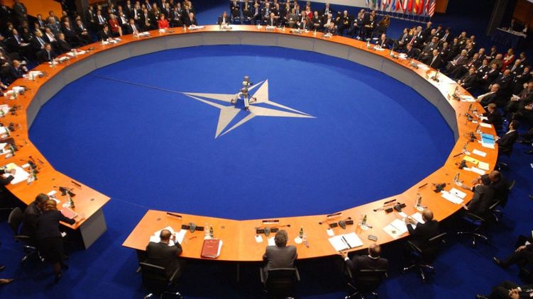 Только поодиночке: в НАТО высказались по поводу вступления Украины и Грузии в Альянс