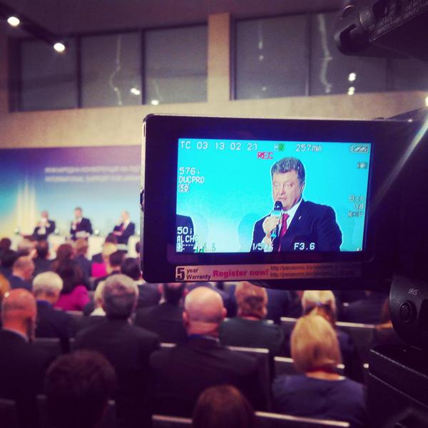 Порошенко: мы разрушим монополию небольшой группы бизнесменов-олигархов