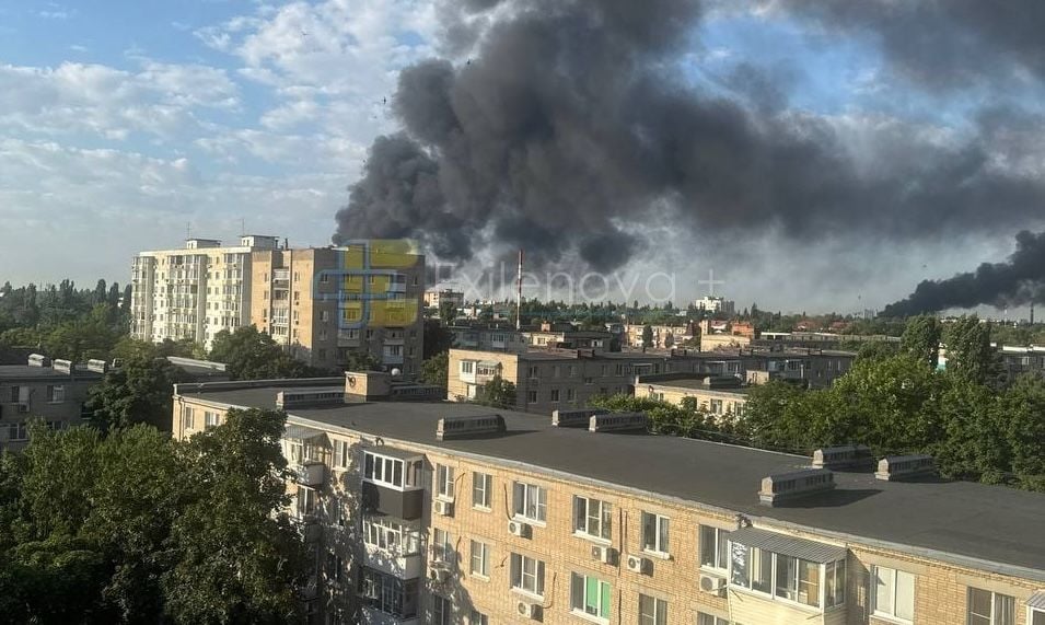 В Азове Ростовской области горят два стратегических объекта РФ