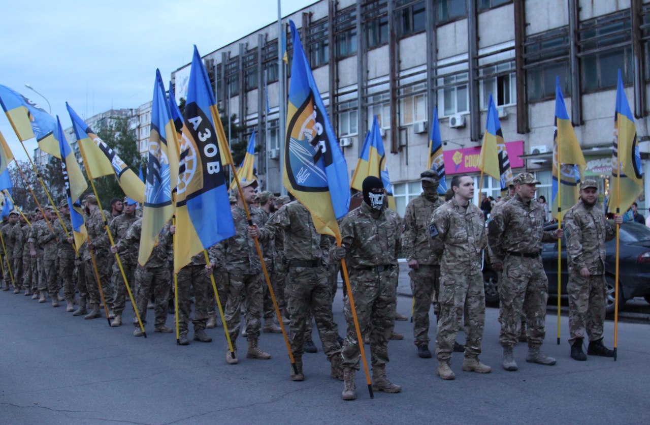 ​Грандиозное событие в Бердянске: легендарный "Азов" организовал торжественный марш и выставку военной техники