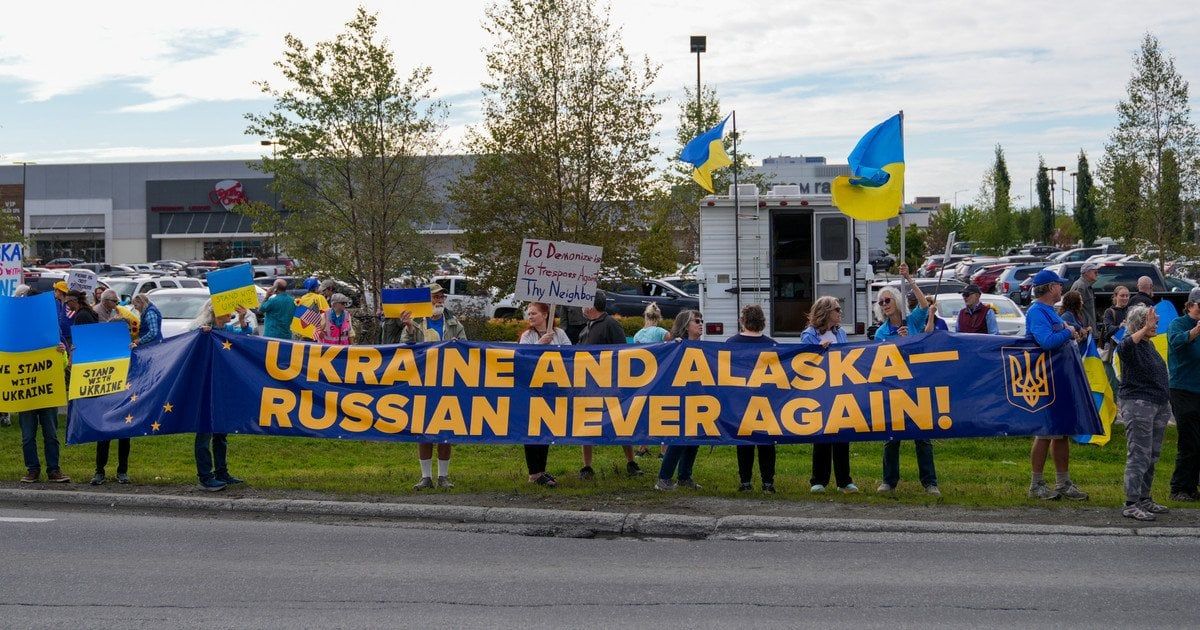 Аляску охватили протесты против Путина: "Принимать военного преступника у нас – это позор"
